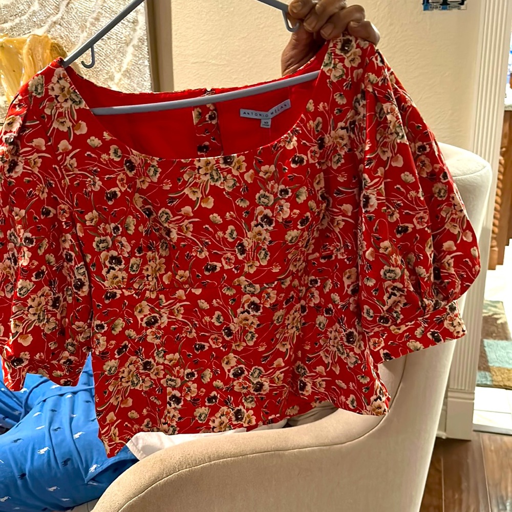 Antonio Melani short sleeve shirt floral print cotton with a zipper in the back